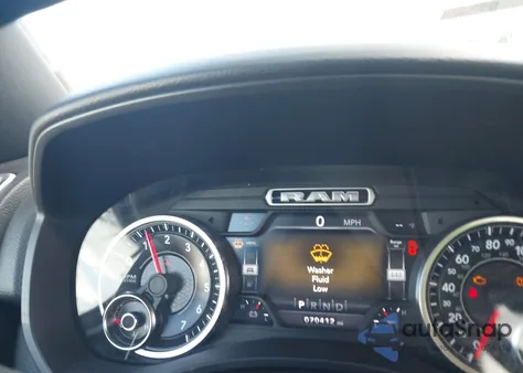 2019 Ram 1500 Big Horn/Lone Star 4X2 5'7 Box z USA, uszkodzony, nr VIN 1C6RREFG9KN813705